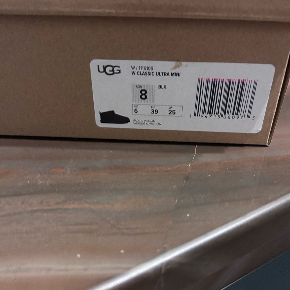 New in Box - Classic Ultra Mini Uggs - Picture 2 of 2